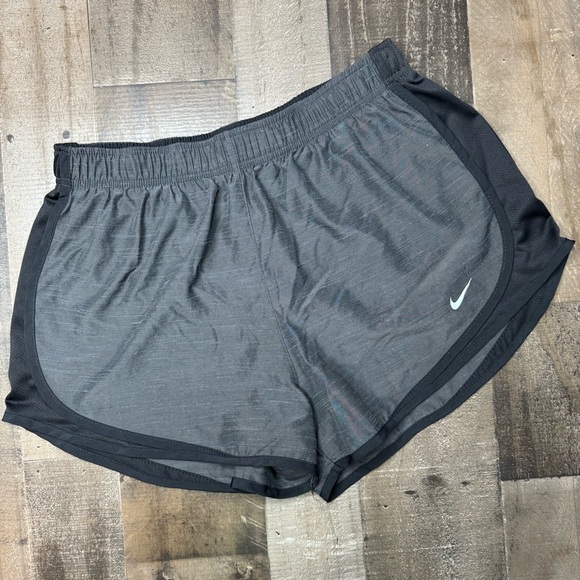 Nike Gray Athletic Shorts Lightweight Elastic Waistband - Picture 9 of 9